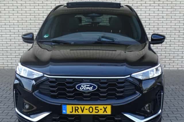 Ford Kuga (2024) thumbnail 3