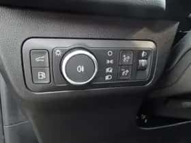 Ford Kuga (2024) thumbnail 18