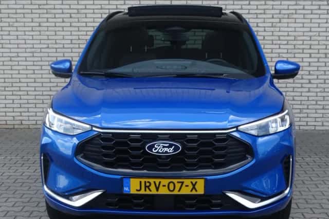 Ford Kuga (2024) thumbnail 3