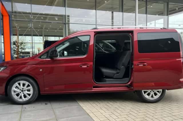 Ford Tourneo Connect (2025) thumbnail 5