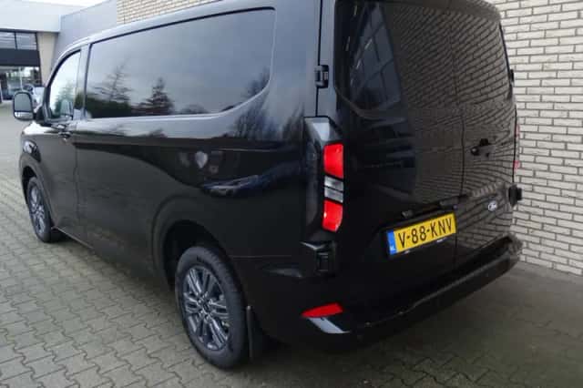 Ford Transit Custom (2024) thumbnail 5