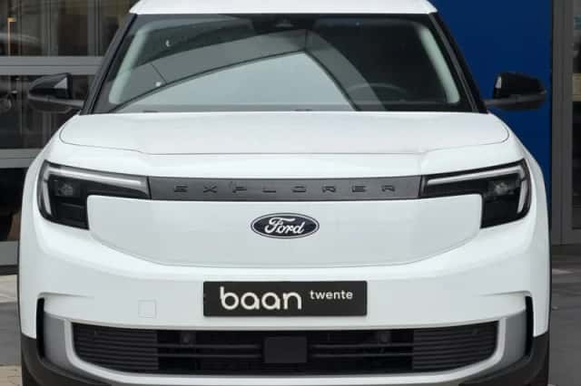 Ford Explorer (2026) thumbnail 4