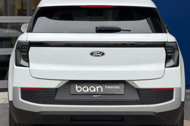 Ford Explorer (2026) thumbnail 5