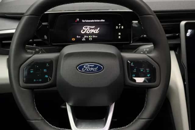 Ford Explorer (2026) thumbnail 6