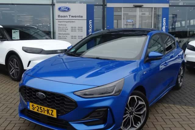 Ford Focus (2023) thumbnail 2