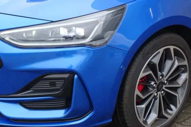 Ford Focus (2023) thumbnail 4