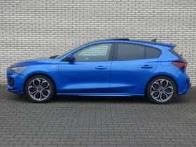 Ford Focus (2023) thumbnail 5