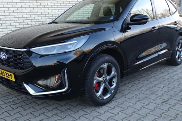 Ford Kuga (2024) thumbnail 3