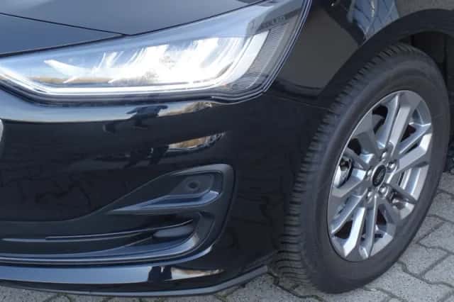Ford Focus (2024) thumbnail 4