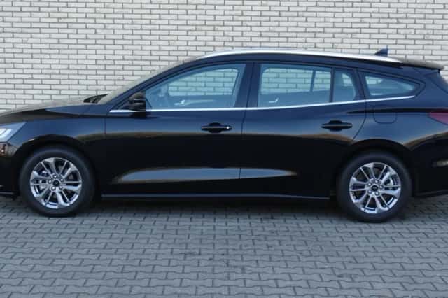 Ford Focus (2024) thumbnail 5