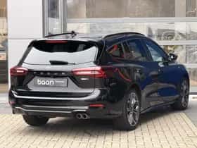 Ford Focus (2022) thumbnail 3
