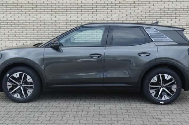 Ford Explorer (2026) thumbnail 4
