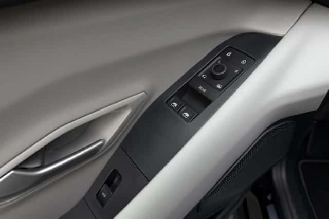Ford Explorer (2026) thumbnail 18