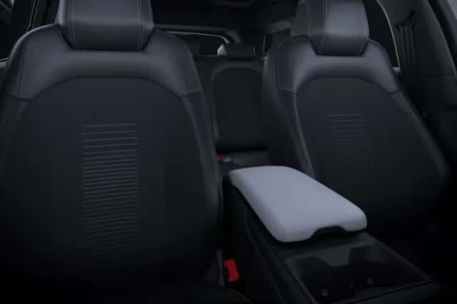 Ford Explorer (2026) thumbnail 4