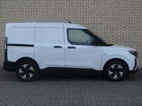 Ford E-Transit Courier (2026) thumbnail 6