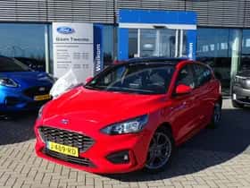 Ford Focus (2020) thumbnail 2