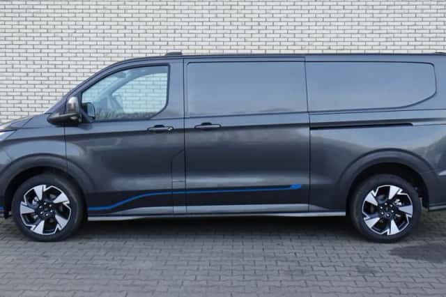 Ford Transit Custom (2026) thumbnail 4