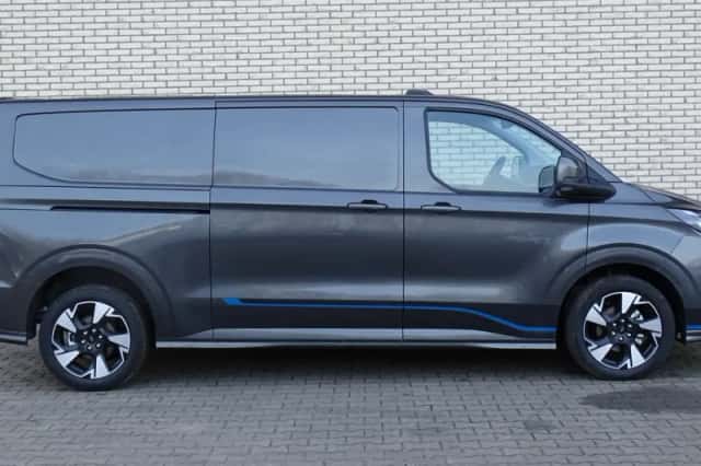 Ford Transit Custom (2026) thumbnail 6