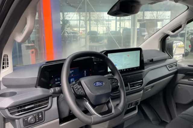 Ford Transit Custom (2026) thumbnail 4