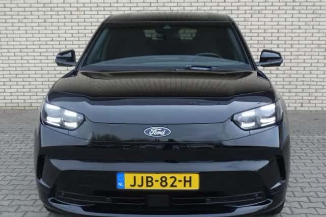 Ford Capri (2024) thumbnail 3