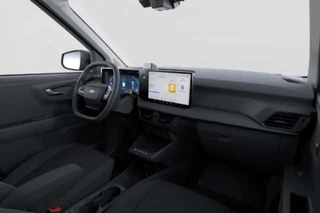 Ford E-Transit Courier (2026) thumbnail 2