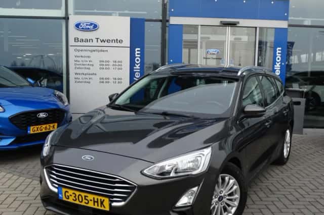 Ford Focus (2019) thumbnail 2