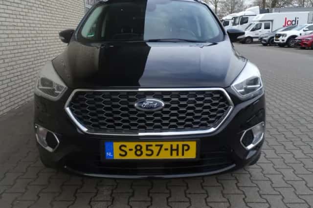 Ford Kuga (2019) thumbnail 3