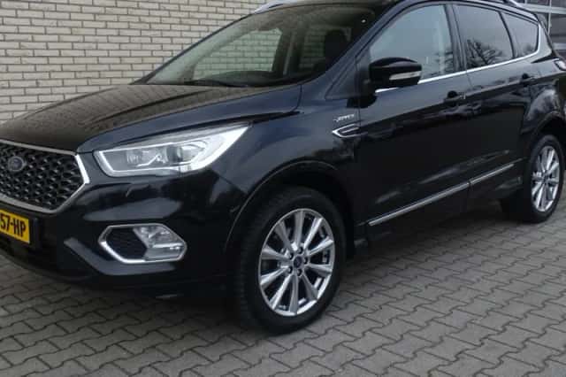 Ford Kuga (2019) thumbnail 4