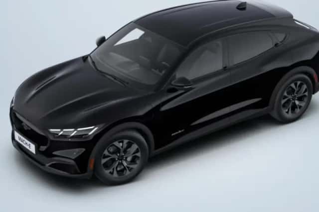 Ford Mustang Mach-E (2026) thumbnail 3