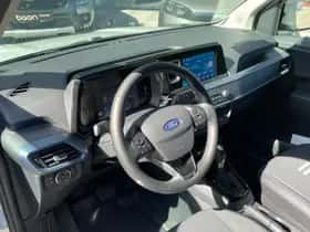 Ford Transit Courier (2023) thumbnail 3