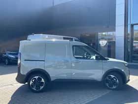 Ford Transit Courier (2023) thumbnail 9