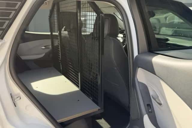 Ford Explorer (2026) thumbnail 3