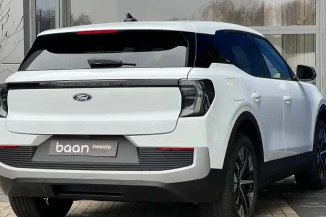 Ford Explorer (2026) thumbnail 4