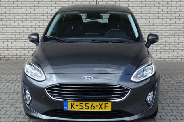 Ford Fiesta (2021) thumbnail 3