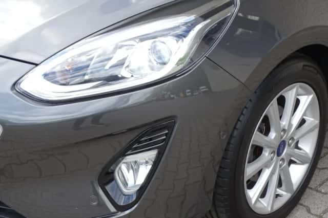 Ford Fiesta (2021) thumbnail 4