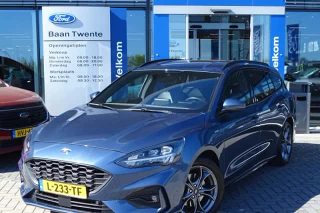 Ford Focus (2019) thumbnail 2