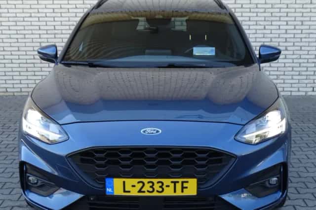 Ford Focus (2019) thumbnail 3
