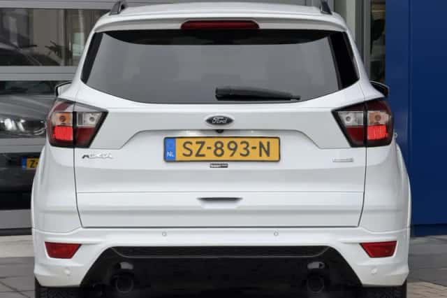 Ford Kuga (2018) thumbnail 5