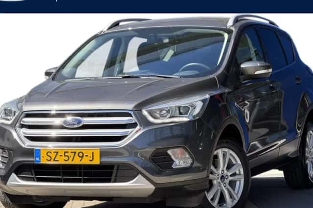 Ford Kuga (2018) thumbnail 1
