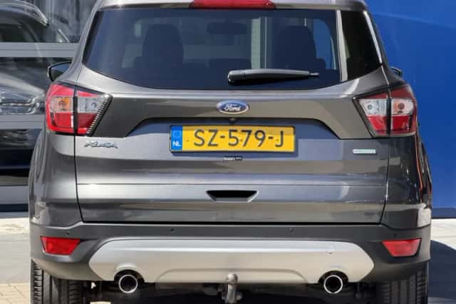 Ford Kuga (2018) thumbnail 5