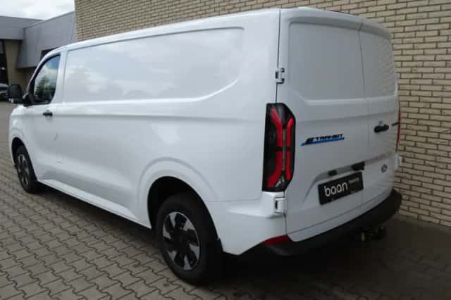 Ford E-Transit Custom (2026) thumbnail 5
