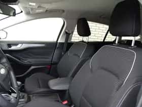 Ford Focus (2023) thumbnail 12