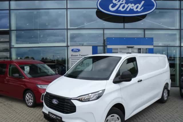 Ford Transit Custom (2026) thumbnail 2