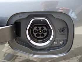 Ford Kuga (2020) thumbnail 8