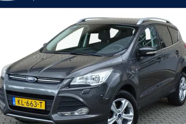 Ford Kuga (2016) thumbnail 1