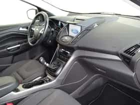 Ford Kuga (2016) thumbnail 10