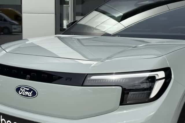 Ford Explorer (2026) thumbnail 5