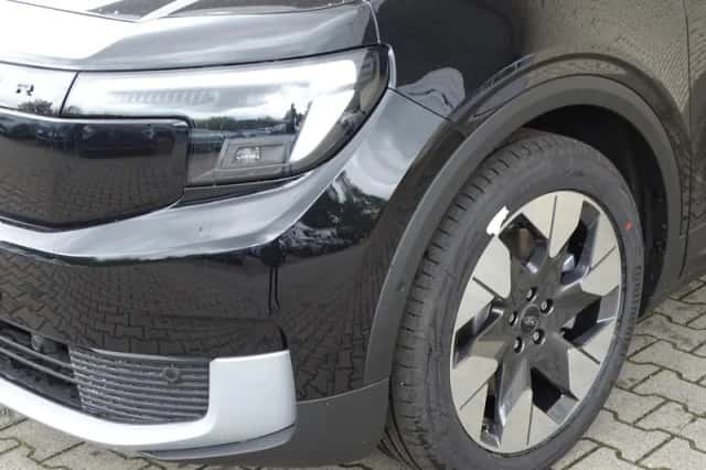 Ford Explorer (2026) thumbnail 4