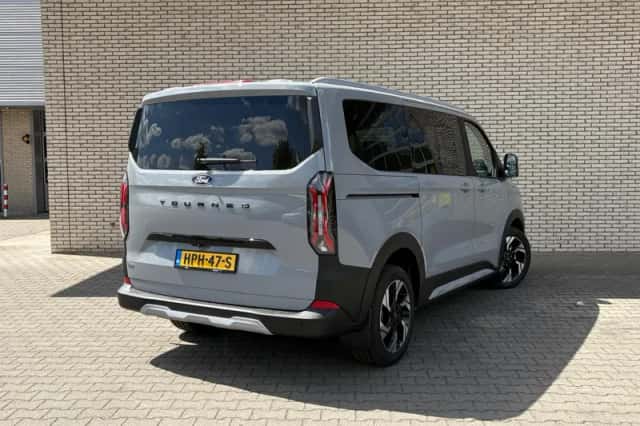 Ford Tourneo Custom (2025) thumbnail 3