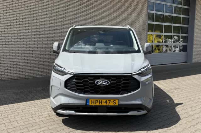 Ford Tourneo Custom (2025) thumbnail 4